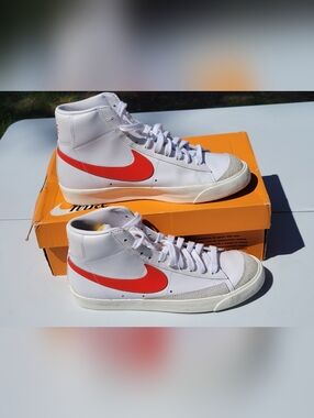 MENS 8 NIKE BLAZER MID '77– WHITE/RED SNEAKERS SHOES – PRE-OWNED WITH BOX